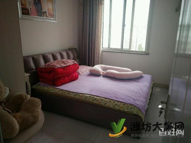 首付5萬(wàn)買福壽街外國(guó)語(yǔ)近多層78平2室朝陽(yáng)客廳帶窗