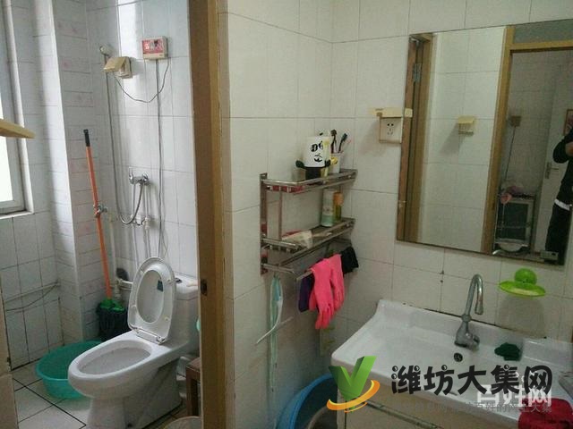 首付5萬(wàn)買福壽街外國(guó)語(yǔ)近多層78平2室朝陽(yáng)客廳帶窗