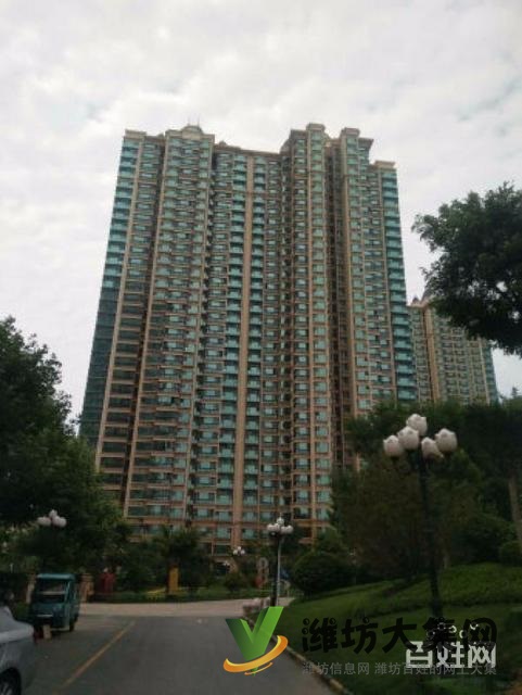 大觀天下近 市府東南精裝大四室全景觀湖 采光好價格