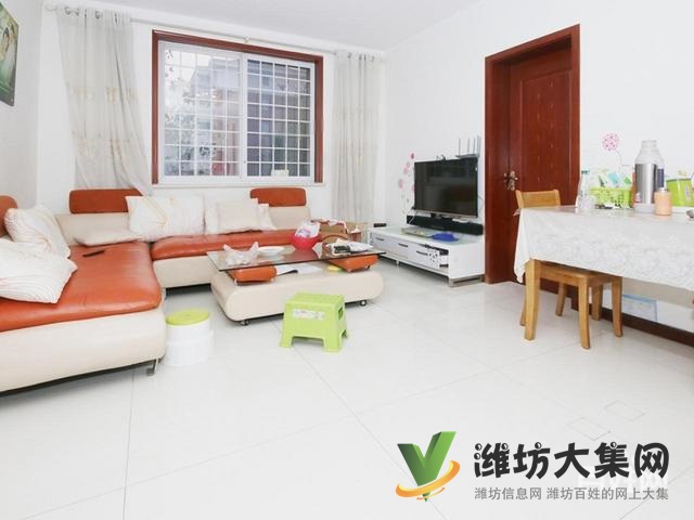 佳樂家近 多層一樓 精裝三室 客廳帶大窗戶 位置交通便利