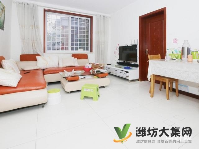 佳樂家近 多層一樓 精裝三室 客廳帶大窗戶 位置交通便利