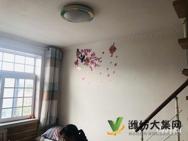 天熙苑  40萬(wàn)！三室精裝 mai一層song一層