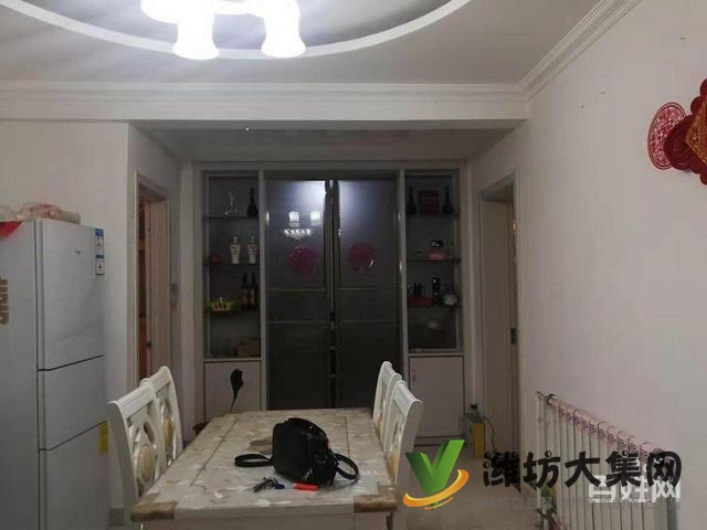 此房為結婚準備，舒適三室，精裝修，現因換大房，找有