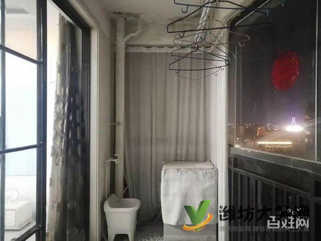 此房為結婚準備，舒適三室，精裝修，現因換大房，找有