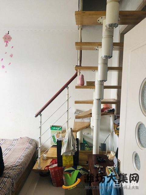 天熙苑  40萬(wàn)！三室精裝 mai一層song一層