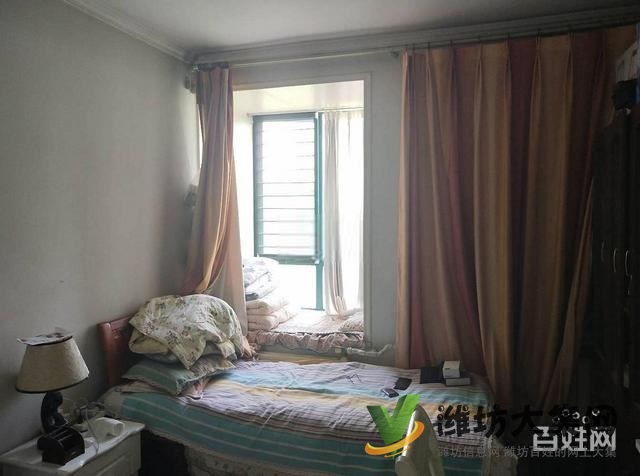 健康街濰州路 佳樂家近 領秀華城多層三樓 精裝兩室