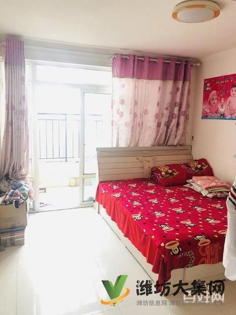 天熙苑  40萬(wàn)！三室精裝 mai一層song一層