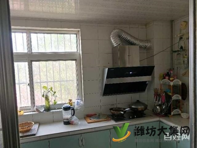 湖景龍灣,房主換了豪宅,現(xiàn)在低,價(jià)出售,帶著28平