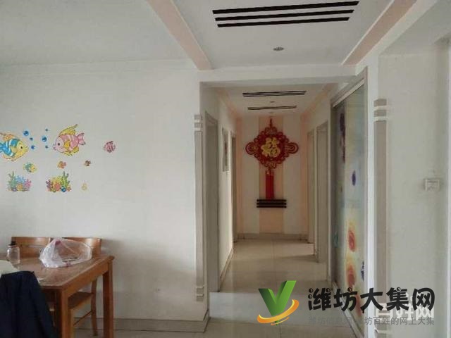 湖景龍灣,房主換了豪宅,現(xiàn)在低,價(jià)出售,帶著28平