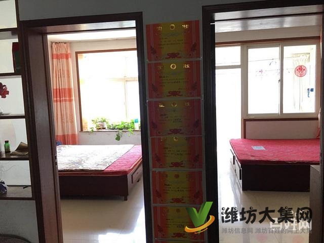 四季花園,多層黃 金三樓!精裝修送儲藏室!實驗學(xué)