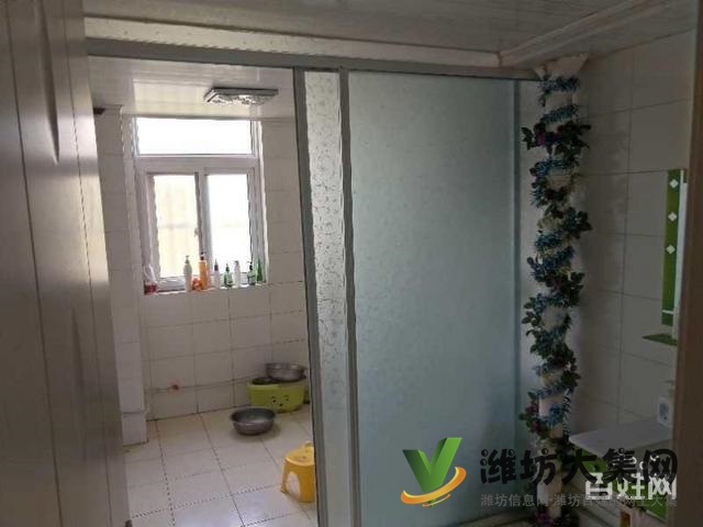 湖景龍灣,房主換了豪宅,現(xiàn)在低,價(jià)出售,帶著28平