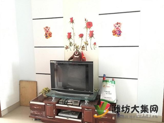 四季花園,多層黃 金三樓!精裝修送儲藏室!實驗學(xué)