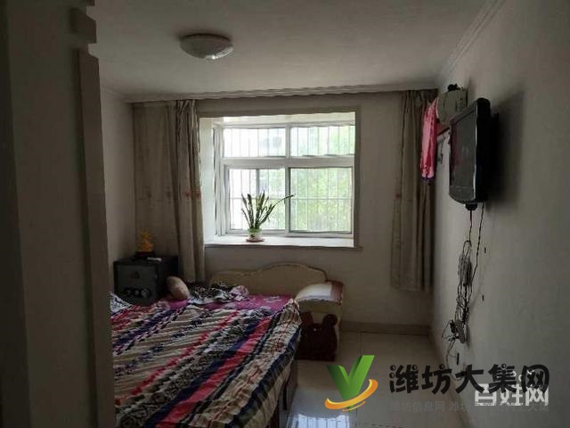 湖景龍灣,房主換了豪宅,現(xiàn)在低,價(jià)出售,帶著28平