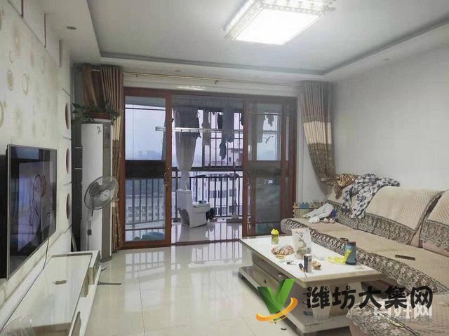 中央世家三室好房,精裝,位置好,環(huán)境好,很方便的小