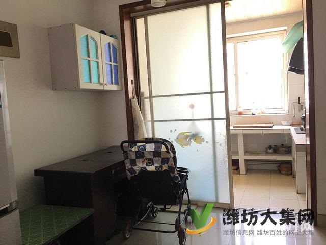 四季花園,多層黃 金三樓!精裝修送儲藏室!實驗學(xué)