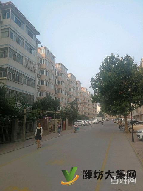 廣文中學(xué)房,小區(qū)內(nèi)有幼兒園