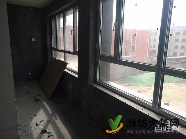 金都聚福園電梯房142平米贈后陽臺毛坯帶地下室急售