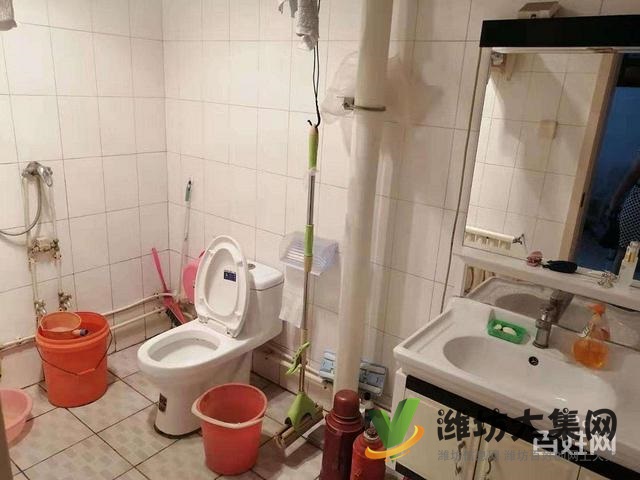 急 售 所以便宜百姓居家北區(qū)二樓供暖好三室精裝無(wú)稅