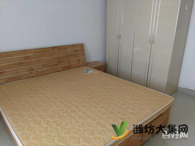 火車站汽車總站近,中金國際,126平大3居,落地窗