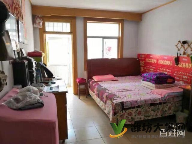 城隍廟北區(qū)1樓帶院拎包入住便宜出售