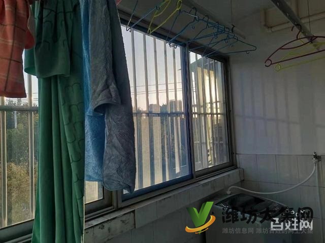 出售長城小區(qū)房子,免費(fèi)停車雙氣供暖 精裝修無稅急售43萬