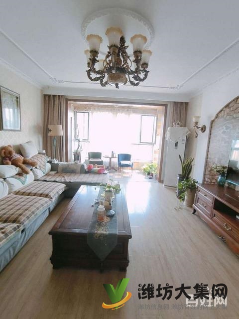 東風(fēng)街豪裝電梯房!拎包入住,來看房就能看好,裝修花