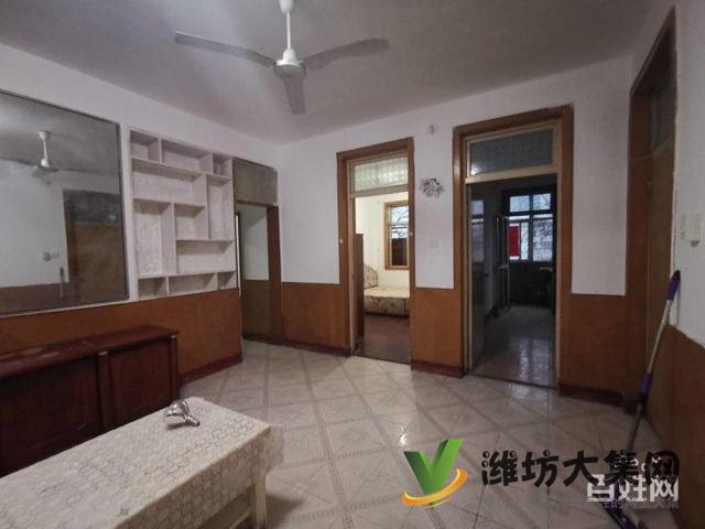 銀杏小區北鄰市府家屬院簡裝100平3室36.6萬