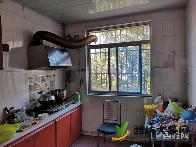 出售長城小區(qū)房子,免費(fèi)停車雙氣供暖 精裝修無稅急售43萬