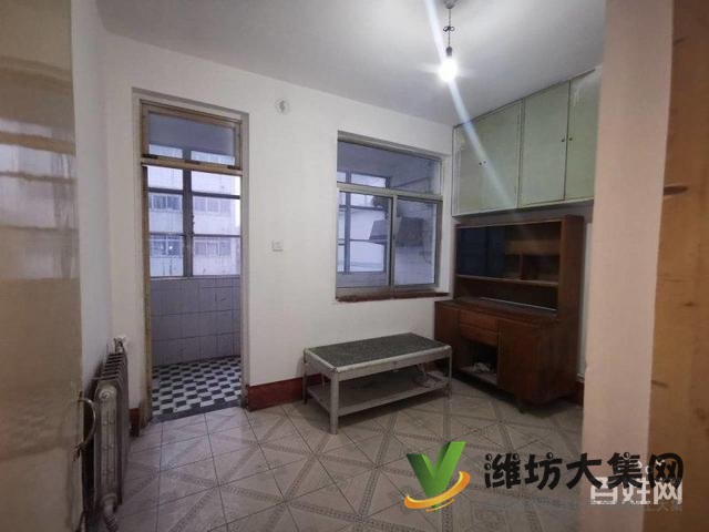 銀杏小區北鄰市府家屬院簡裝100平3室36.6萬