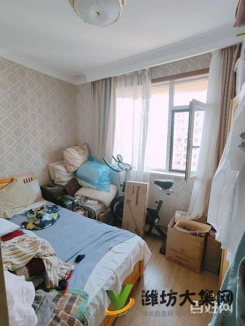 東風(fēng)街豪裝電梯房!拎包入住,來看房就能看好,裝修花