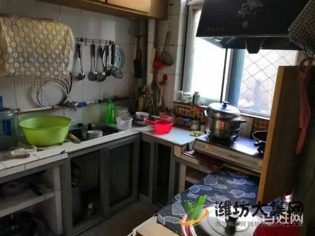 城隍廟北區(qū)1樓帶院拎包入住便宜出售