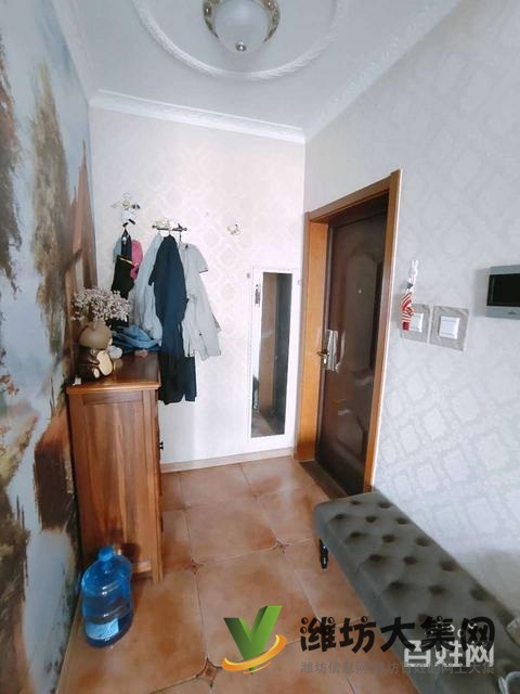 東風(fēng)街豪裝電梯房!拎包入住,來看房就能看好,裝修花