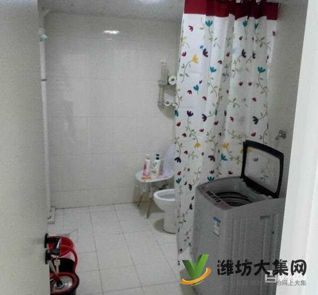 圣榮廣場(chǎng)多層1樓,精裝3室,房東急售,現(xiàn)在僅僅只要