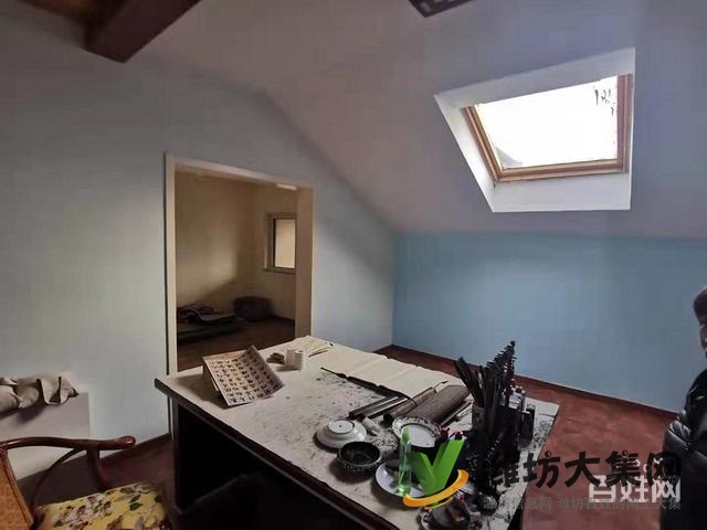 現(xiàn)代中學旁 中南城市金典11樓帶閣樓精裝修帶車位2