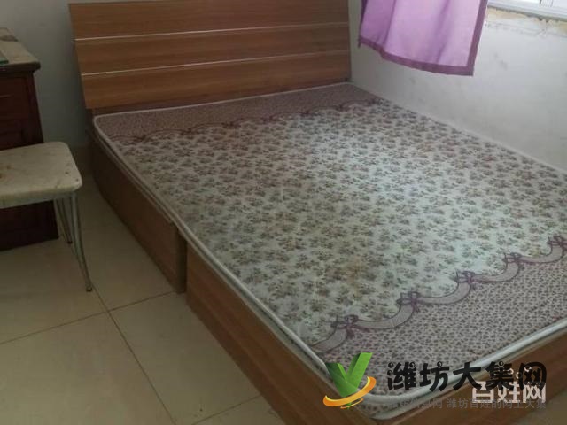 葦灣社區(qū)3室一廳,四平路佳樂(lè)佳對(duì)面