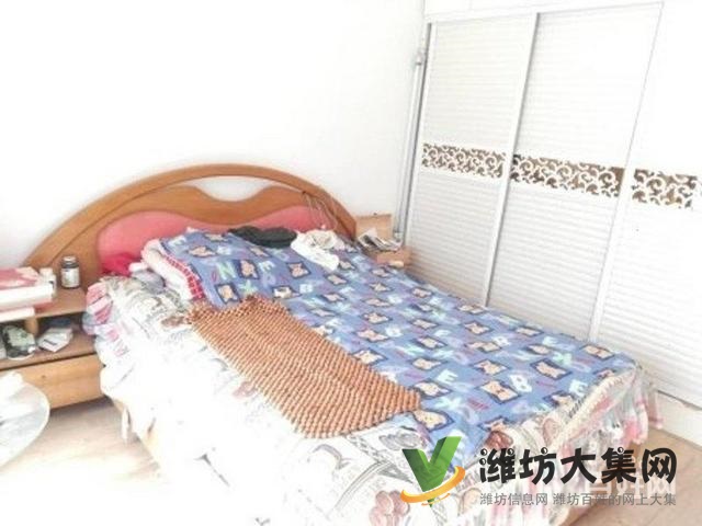 奧體中心 文苑小區(qū)多層一樓 精裝三室出稅雙氣供暖