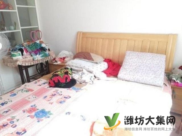 奧體中心 文苑小區(qū)多層一樓 精裝三室出稅雙氣供暖