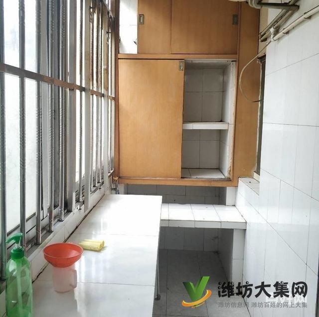 市中心新華* **多層一樓帶120平大院子南開門看