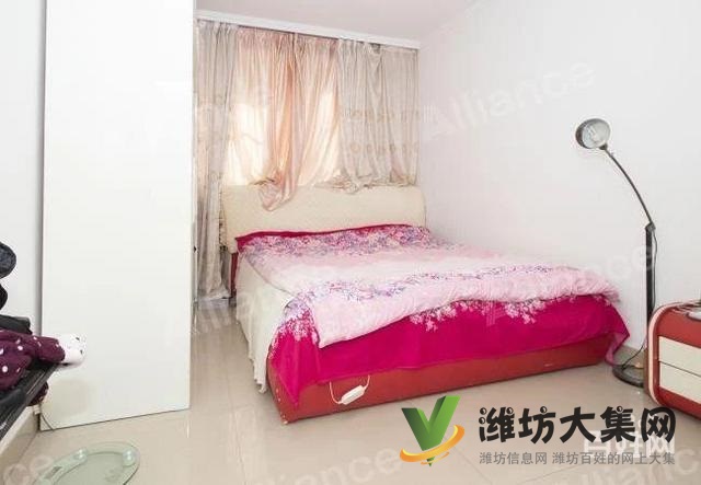 佳樂(lè)家高鐵新城近122平大三室 三樓客廳朝陽(yáng) 精裝有證出稅