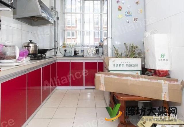 佳樂(lè)家高鐵新城近122平大三室 三樓客廳朝陽(yáng) 精裝有證出稅