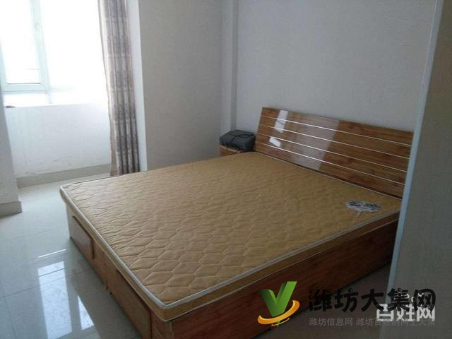 火車站汽車總站近,中金國際,126平大3居,落地窗