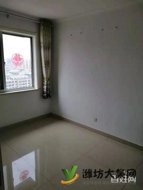 大華中央城豪華裝修3室?guī)У叵麓筌噹旒揖呒译婟R全三塊空調(diào)