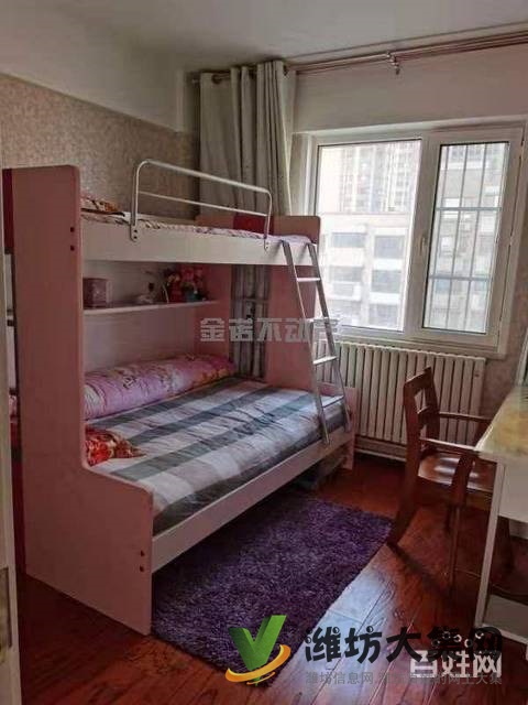 中央華府小高層147平三室?guī)к囄痪b修送全部家具家電93.8