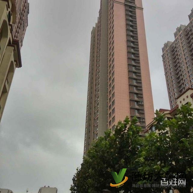 整租,圣基金碧廣場(chǎng) 2室85平挑高客廳 寬敞大氣 雙氣供暖