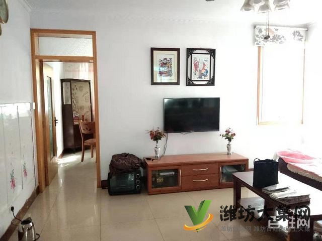 低樓層99平三室兩廳精裝 百匯市場近房主急售看房方便