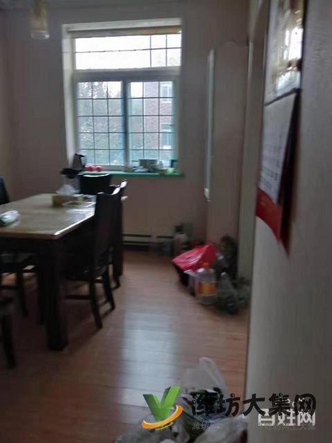 低樓層99平三室兩廳精裝 百匯市場近房主急售看房方便