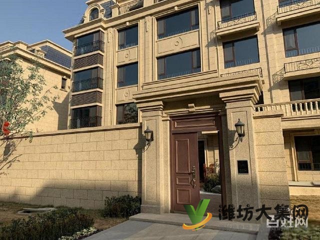 萬達近陽光假日白浪河畔 四層墅質洋房一樓帶院送負一