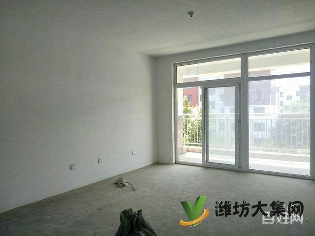 市北區標準大H戶型 客廳落地窗 帶30平大車庫 位