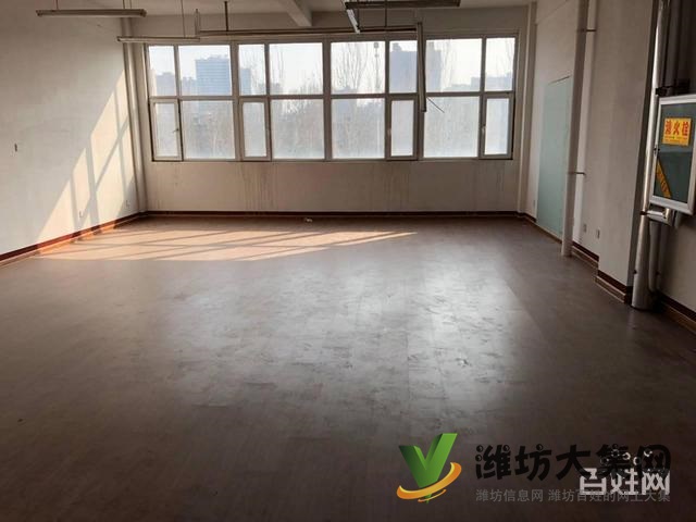 {快租免費(fèi)尋址}奎文鳶飛路金都時(shí)代新城三樓空鋪出租