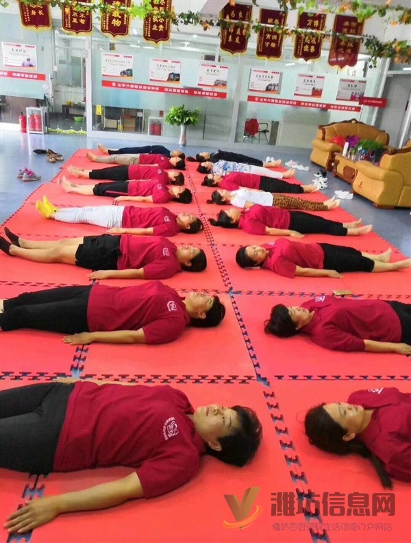 月嫂、育嬰師、催乳師